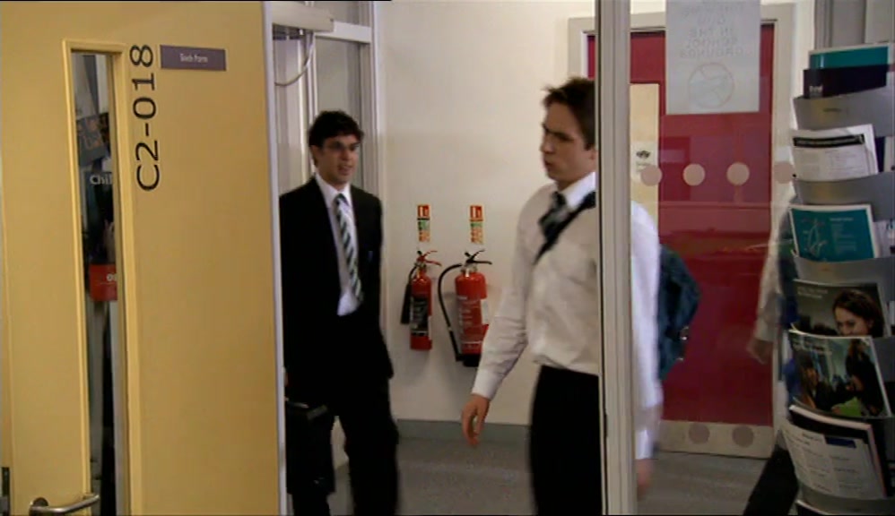 - HELLO. YOU LOOK WELL. - THANKS. HOW'S YOUR MUM? 