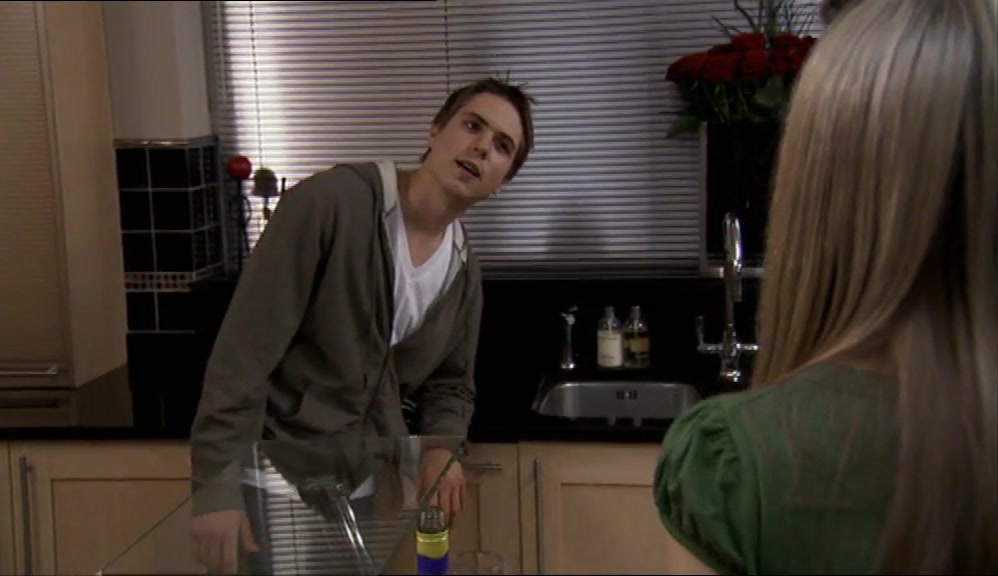 - KISS ME. - YOU KNOW I'VE GOT A BOYFRIEND. 