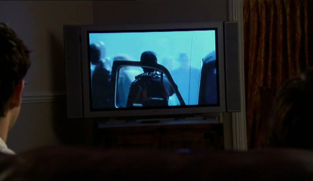 - I THINK THERE'S BEEN A BIG BOMB. - REALLY? 