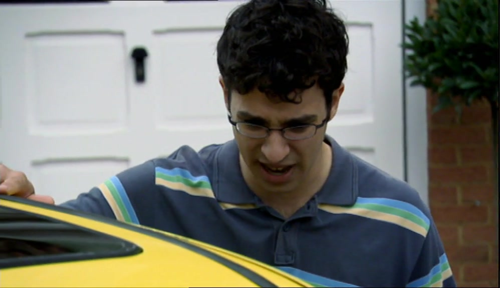 - IS THAT A TAPE DECK? - CHECK OUT THE BENDERMOBILE! 