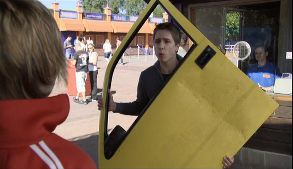 - BUT YOU'RE THE ONE WHO RIPPED IT OFF! - HEY, LET'S NOT ARGUE. 