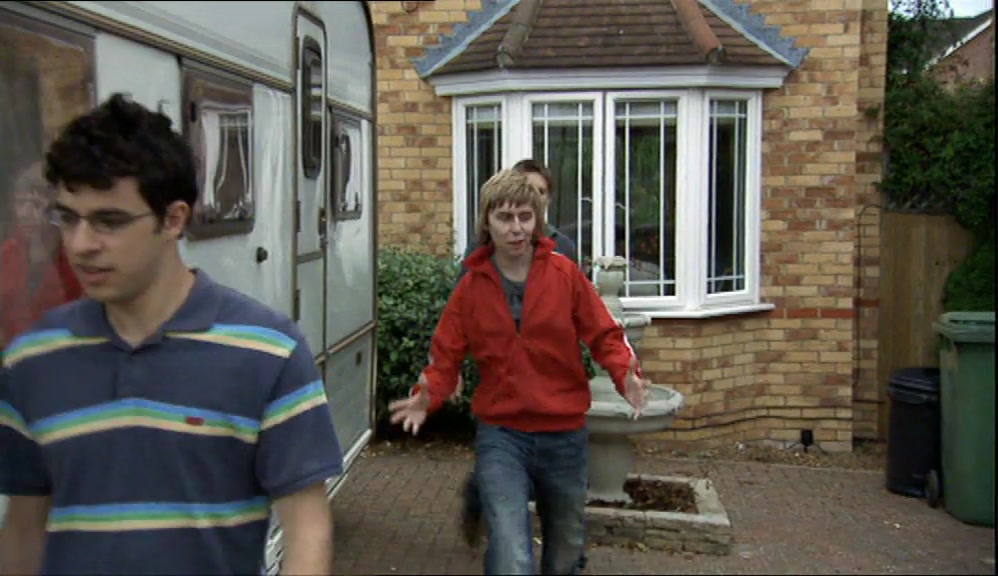 - WHERE'S YOUR NEW CAR, SI? - ROUND HERE. 