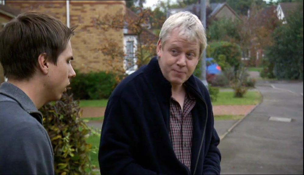 - I DON'T WANT IT. - COME ON, IT'S A SPECIAL EDITION. 