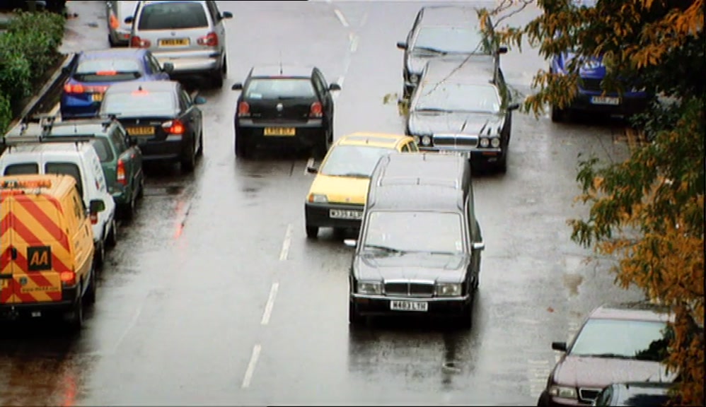 IT'S FAIR TO SAY OVERTAKING DEAD BODIES WASN'T SIMON'S STRONG POINT. 