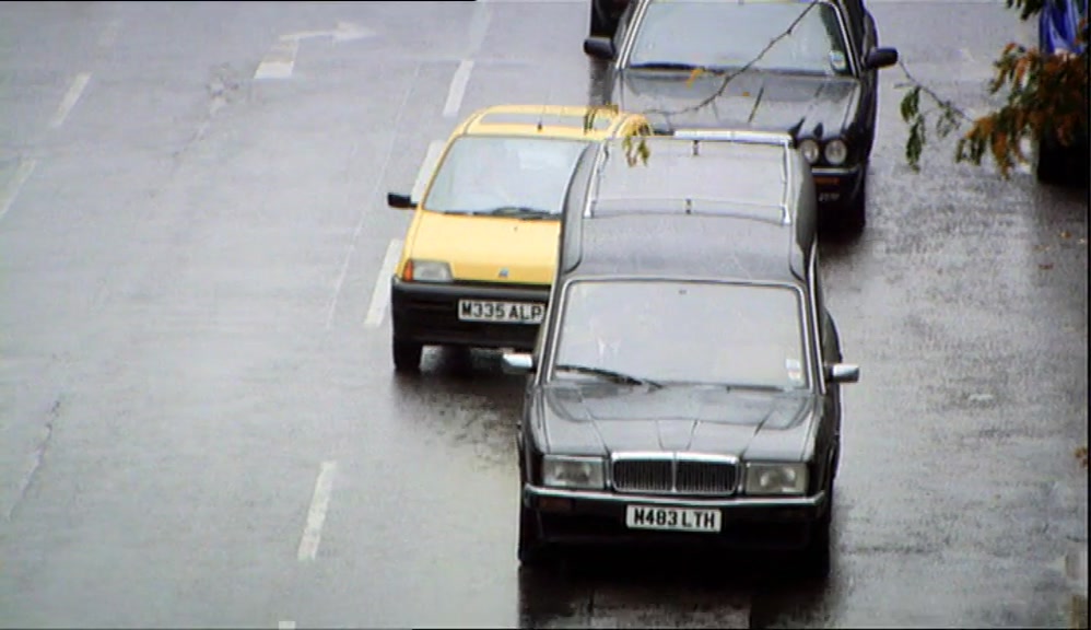 IT'S FAIR TO SAY OVERTAKING DEAD BODIES WASN'T SIMON'S STRONG POINT. 