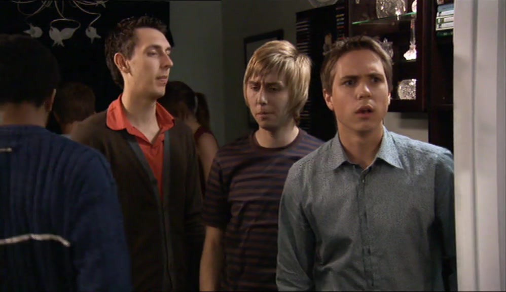 - I'VE GOT A SURE THING LINED UP. - A MIDWEEK WANK? 