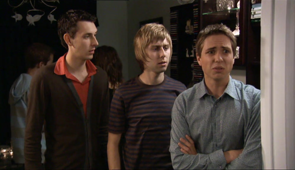 - SHE'S STILL LOOKING. - BECAUSE YOU'RE FREAKING HER OUT. 
