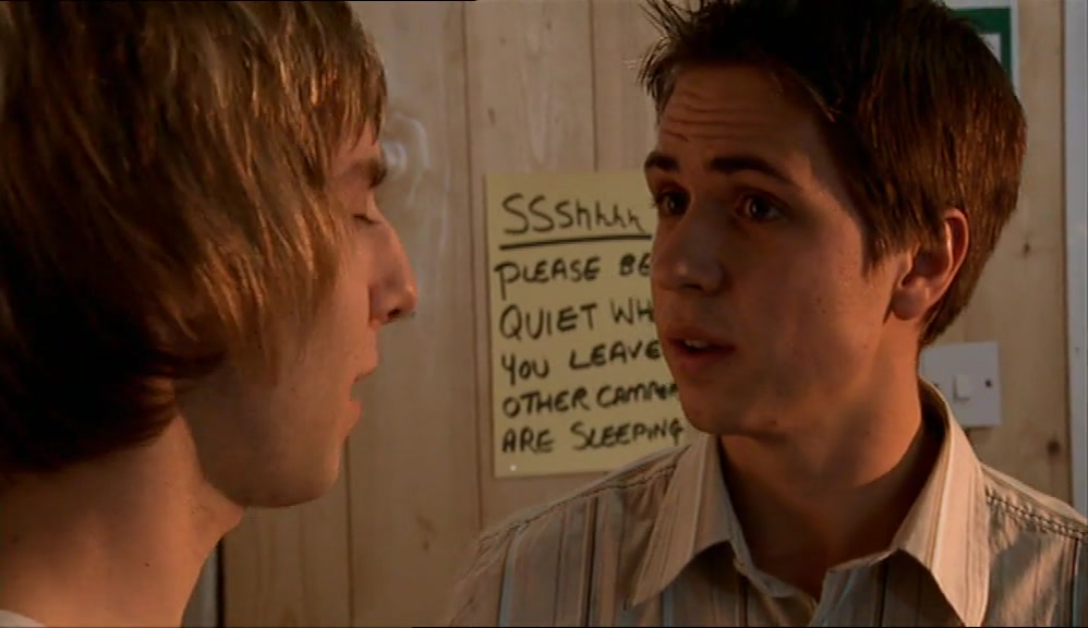 - I THINK SHE LIKES ME A BIT, THOUGH. - SHE DOESN'T. 