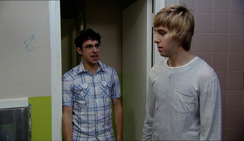 - YEAH, I PULLED A GIRL, ACTUALLY. - FUCK OFF. NO WAY. 