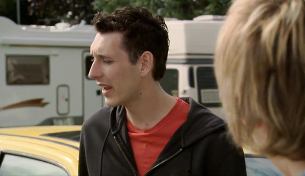- MY DAD'S NOT BENT. - YEAH, YOU WOULD SAY THAT, THOUGH. 