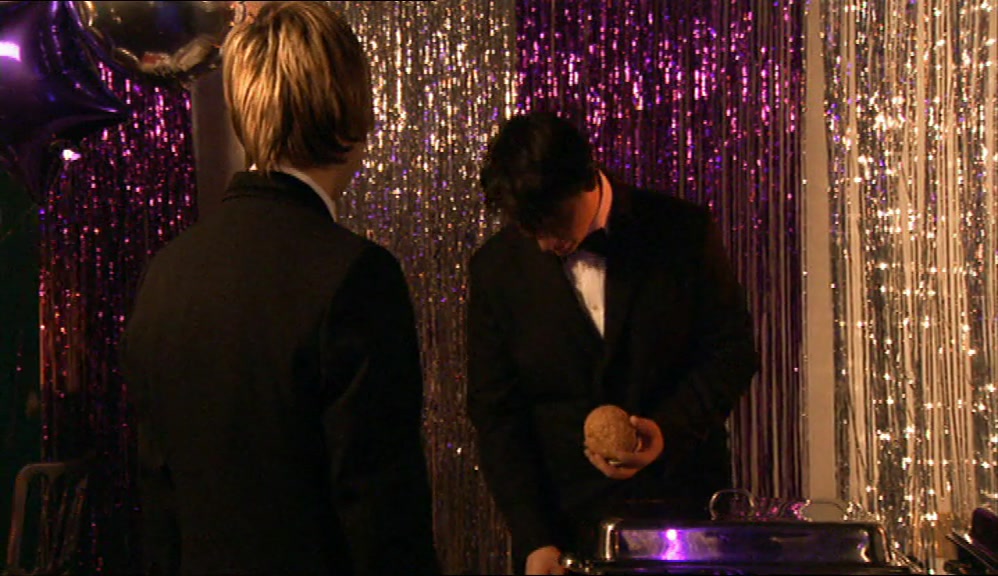 - YOUR DJING SEEMS TO BE GOING WELL. - YEAH, IT'S ALL RIGHT. 