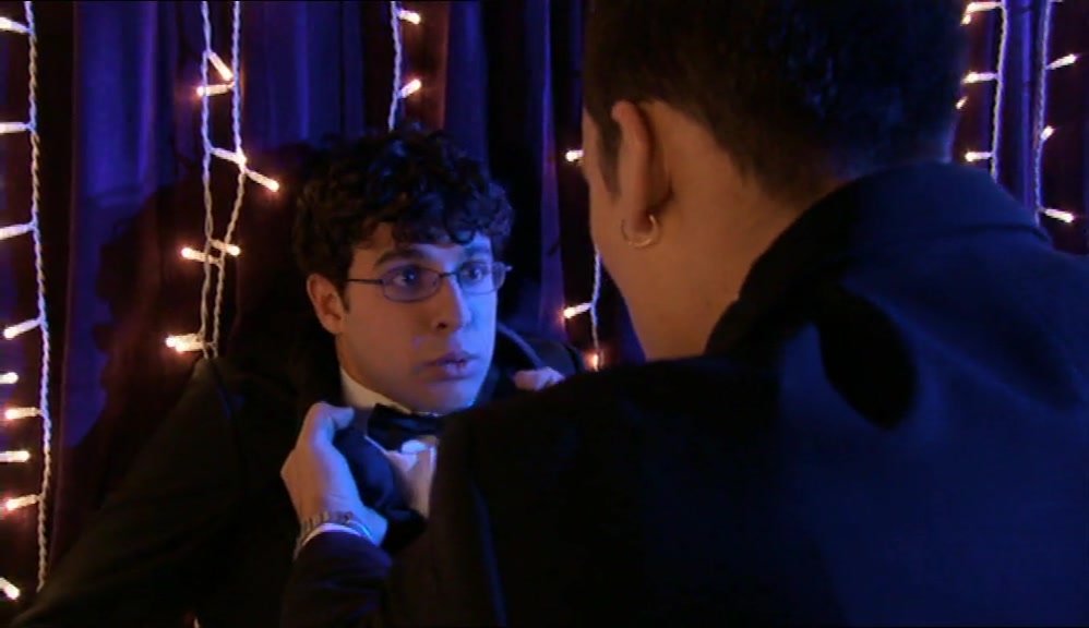 - HE AIN'T EVEN DONE NOTHING. - DON'T BE A DICKHEAD, DONOVAN. 