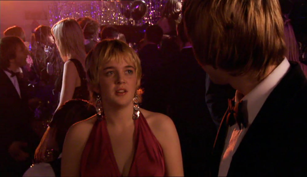 I COULD PROBABLY GET YOU A REGULAR SPOT. YOU LOOK LIKE YOU'RE REALLY INTO IT. 