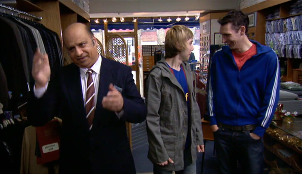 - IT IS A LOVELY FIT. - I'M NOT TOO SURE ABOUT THE LAPELS. 