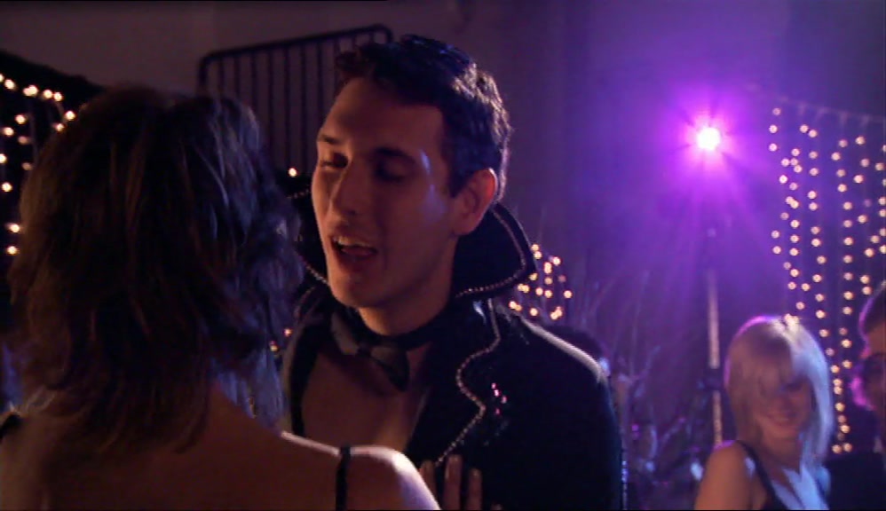 - NEIL, WHAT ARE YOU DOING? - I LOVE YOU. PLEASE. 