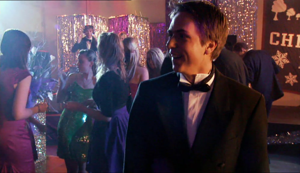 WHAT'S THE PROBLEM? I WANTED YOU TO COME HERE WITH ME TONIGHT. 