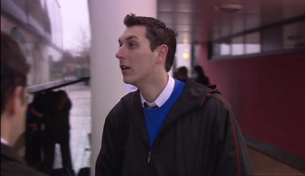 - NEIL, WHAT ARE YOU DOING? - GETTING ON THE COACH. 