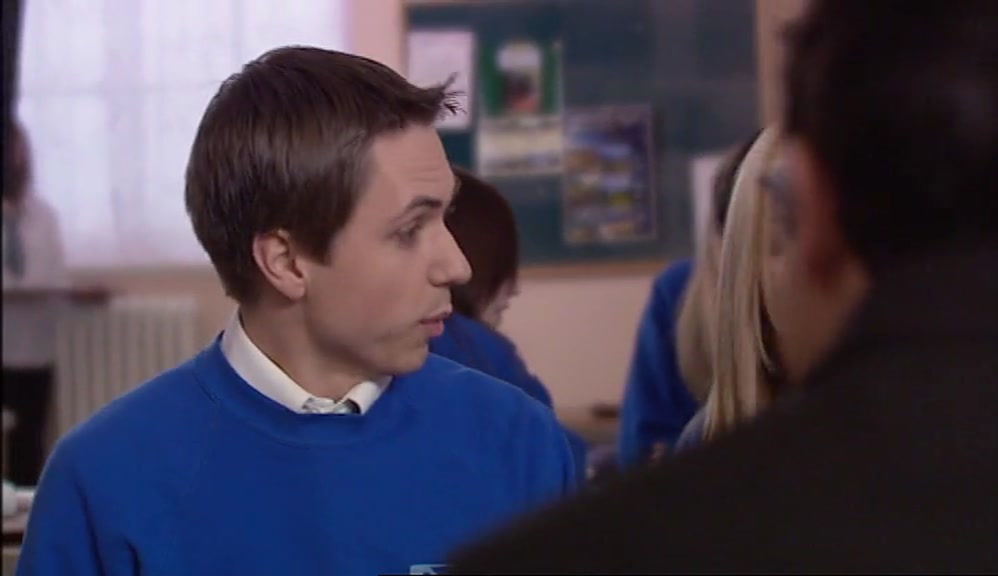 - I'M SIMON, BY THE WAY. - HI, SIMON. 