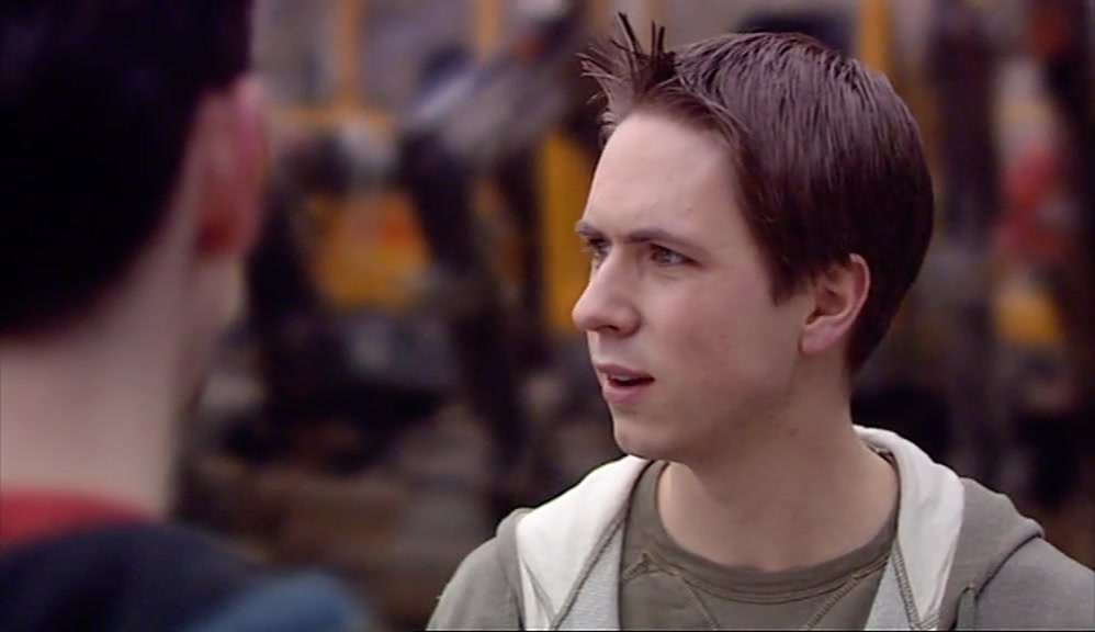 - I DON'T KNOW WHO HE IS! - THAT KID YOU BUMPED INTO 