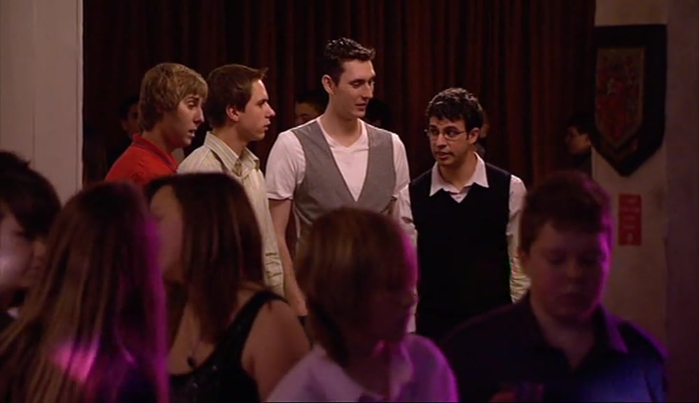 UP TO YOU. IT LOOKS LIKE THERE'S SOME TIDY MINGE HERE. 