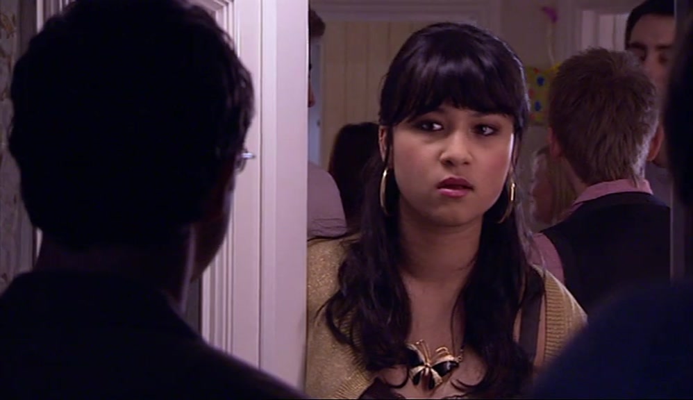 - ONE OF YOU CAN COME IN. - ONE, FIVE, THERE'S NO DIFFERENCE, 