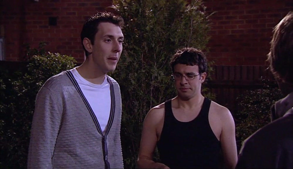 - MY DAD'S NOT BENT. - HONESTLY, THAT IS NOT A GOOD LOOK. 