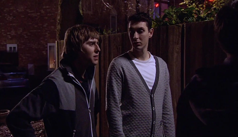 - IT'S ONLY A FENCE, IT WON'T BITE. - YES, I'M NOT WORRIED ABOUT IT BITING. 