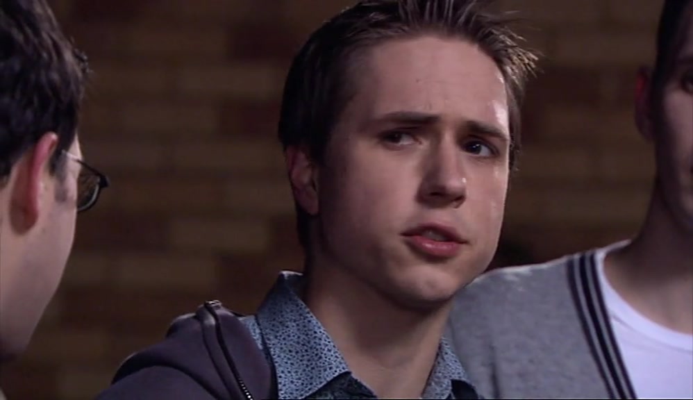 - HE COMES FROM A STRANGE COUNTRY. - SI, FOR ONCE, JAY IS RIGHT. 