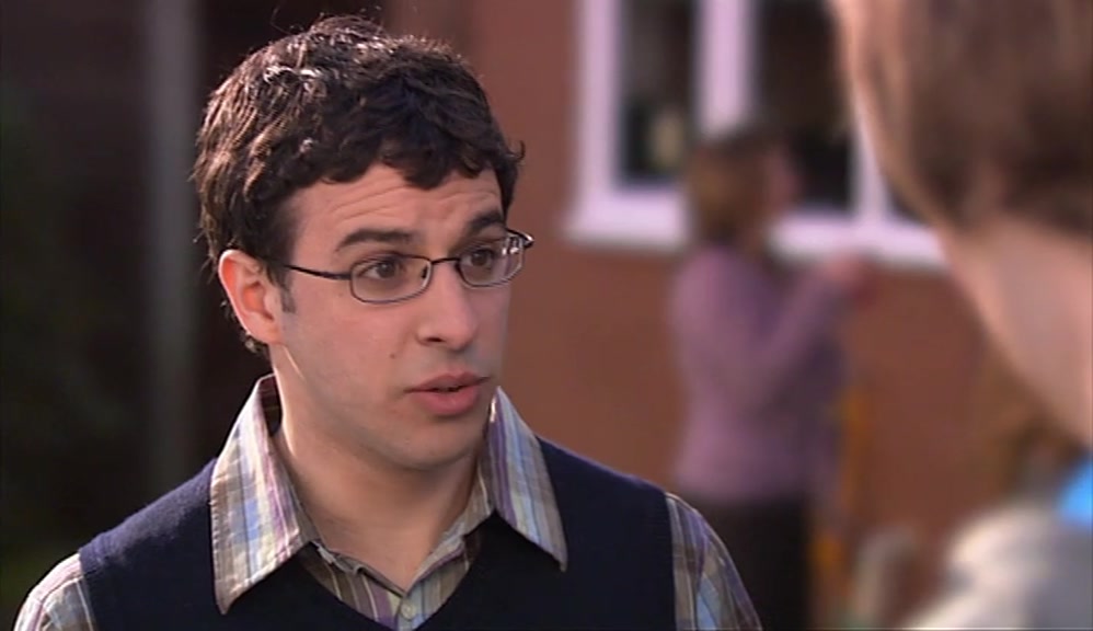 - YOUR DAD'S MOVED OUT? - IT'S NOT BIGGY. 