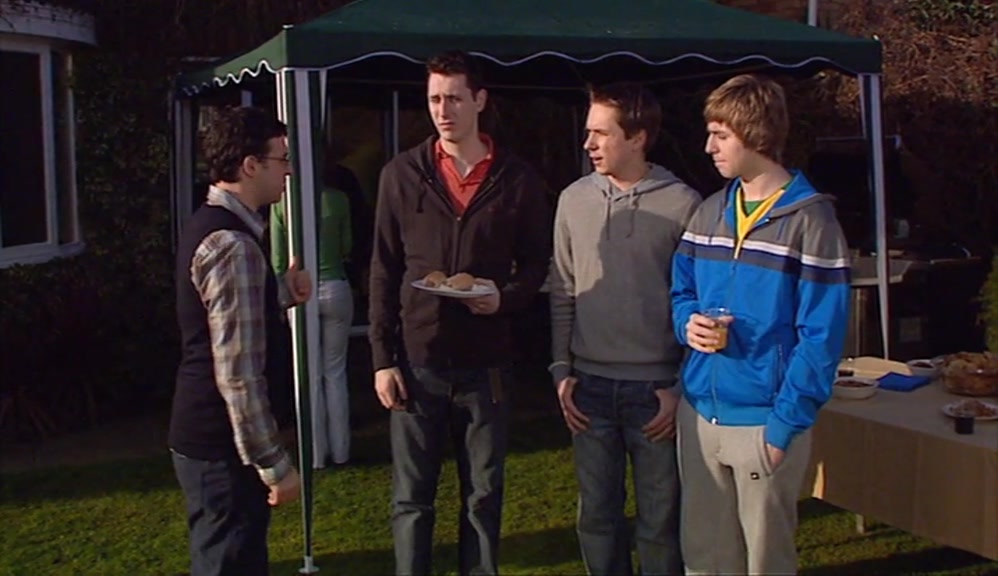SI, I JUST SAW YOUR MUM INSIDE. SHE LOOKED PRETTY UPSET. 