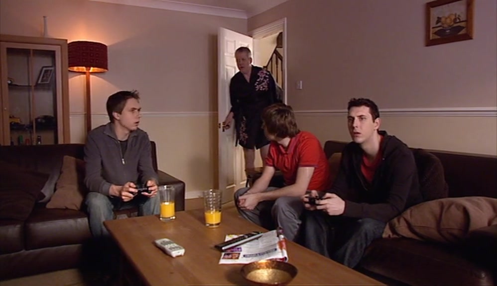 - HI, SIMON. - DAD? WHAT ARE YOU DOING HERE? 