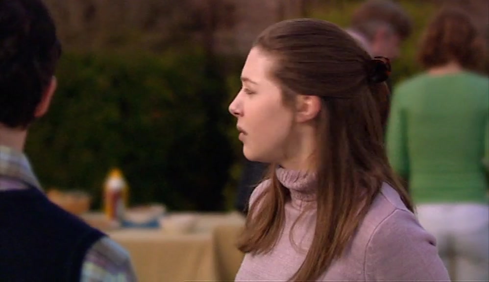 - SORRY, I HAVE TO DEAL WITH SOMETHING. - WHAT'S HAPPENED? 