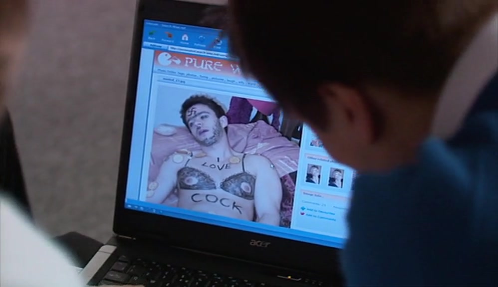 - NOW, WHERE WOULD I FIND SOME IDIOTS? - HERE, LOOK AT THIS. 