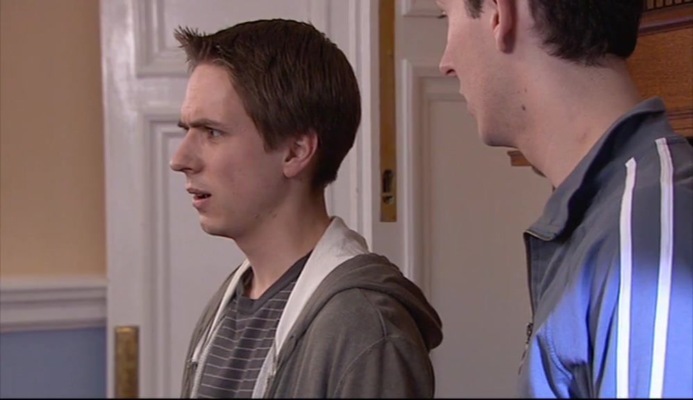- THEY'LL NOT TRY AN ESCAPE, I THINK. - MY TORTOISE KEPT RUNNING AWAY. 