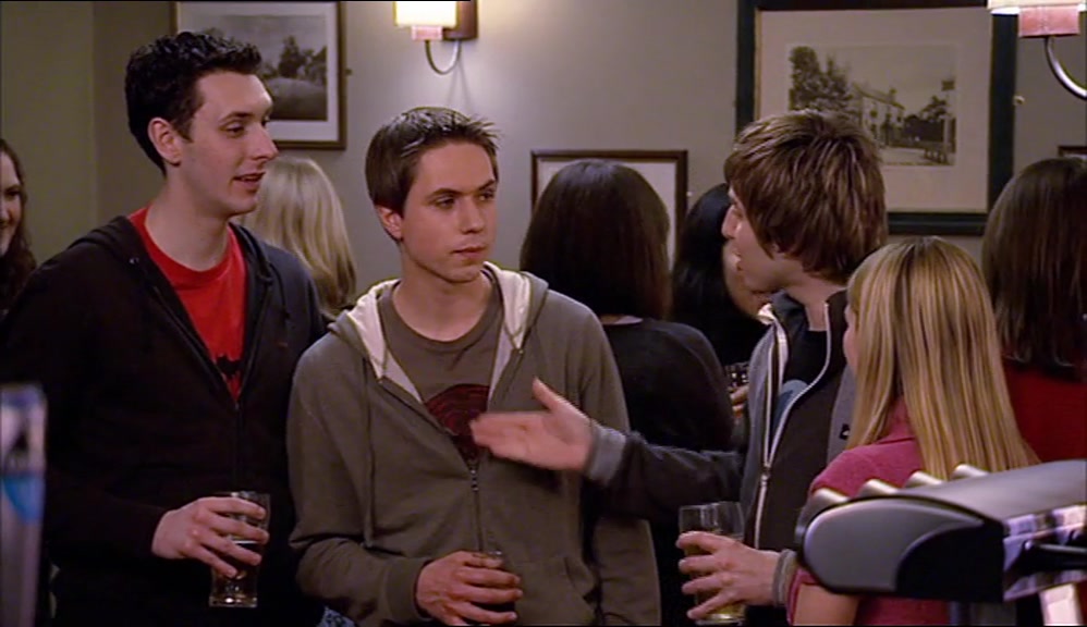 - NICE TO MEET YOU. - HI. 