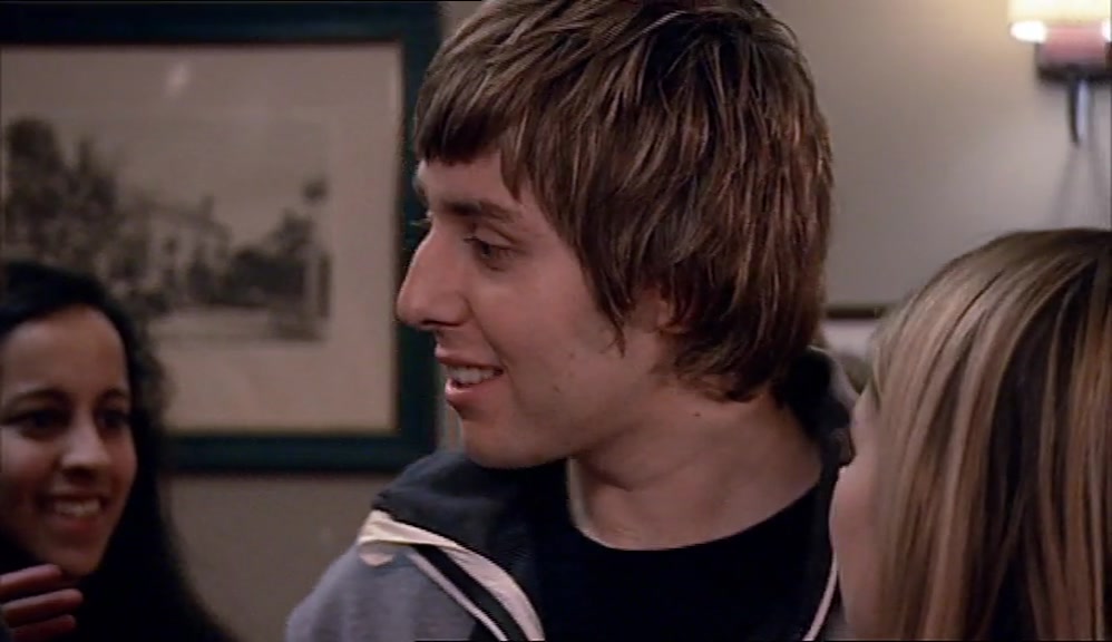DARLING, THIS IS NEIL AND SIMON. THIS IS CHLOE. 