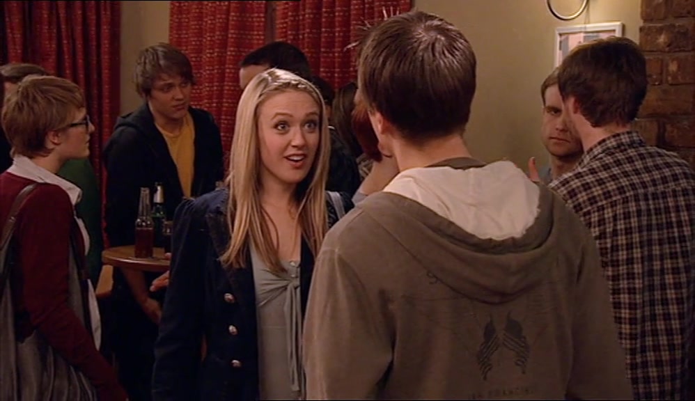 - THANKS. - IT'S NOTHING. 
