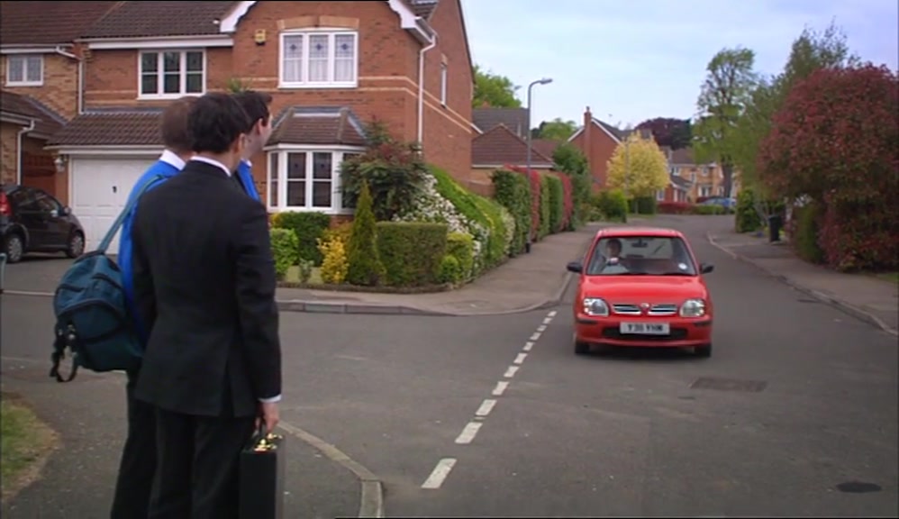 SIMON'S WAS MORE YELLOW, BUT JAY'S WAS MORE DANGEROUS. 