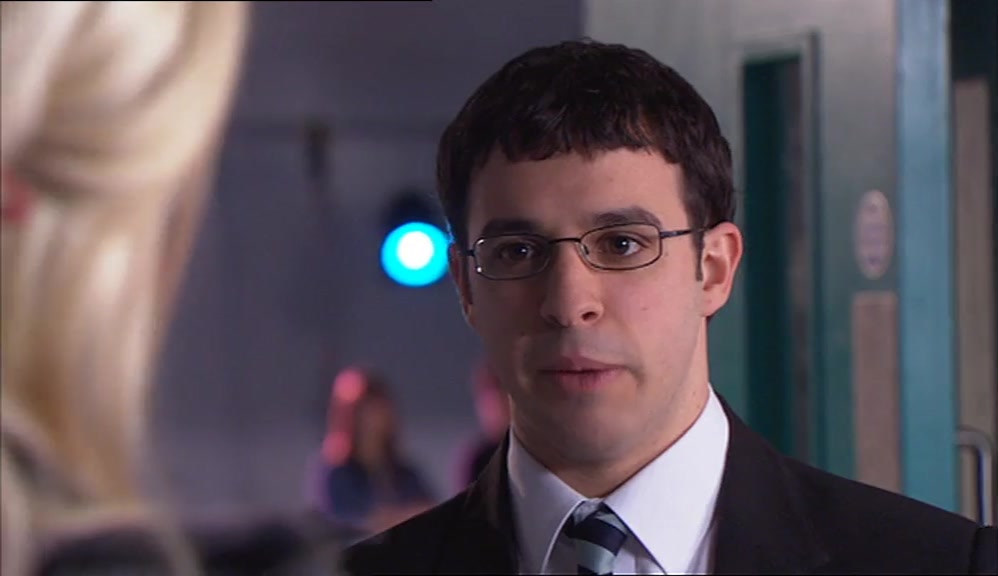 - I'M IN IT. - APART FROM YOU. AND MAYBE SI. 