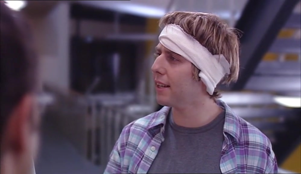 - THAT'S YOUR MODELLING CAREER FUCKED. - HE NEVER HAD A MODELLING CAREER. 
