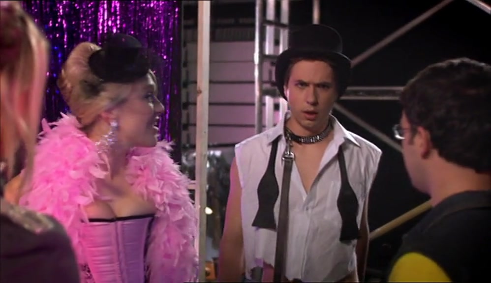 - IT'S TIME FOR THE GRAND FINALE. - COME ON, SIMON, WE'RE ON. 