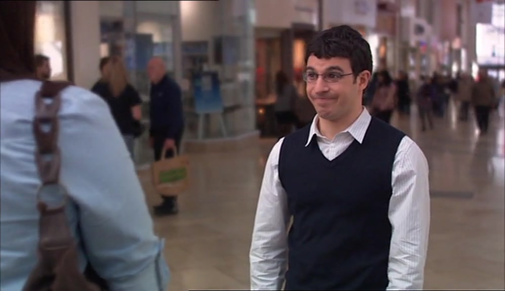 - I LIKE YOUR GLASSES. - THANKS. 