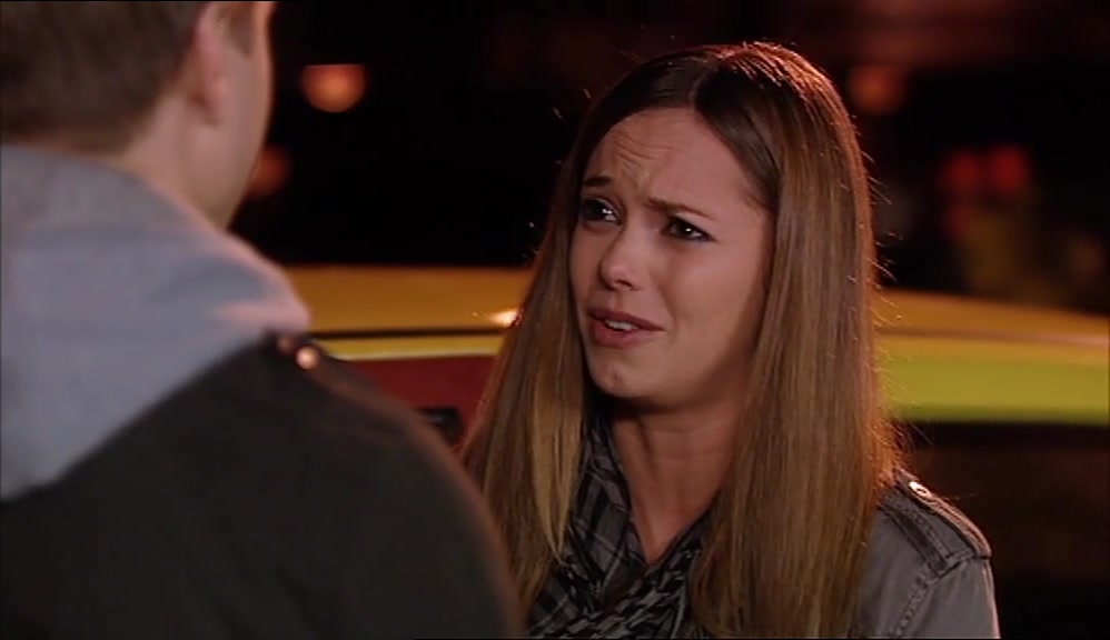 - YEAH, SORT OF. SHE'S QUITE TALL. - WHAT DO YOU MEAN? 