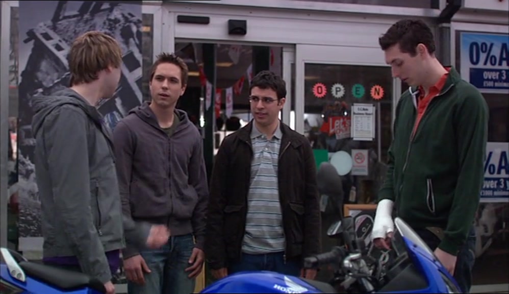- IT RHYMES WITH STUNT. - WELL, WE KNOW THAT'S BOLLOCKS. 