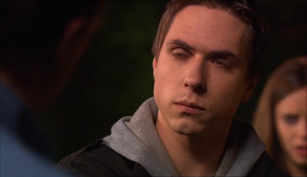 - IT JUST MAKES YOU LOOK DIRTY. - I'M NOT. 