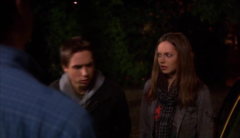 - THAT'S NOT MINE. - WELL, IT'S ON YOUR CAR. 