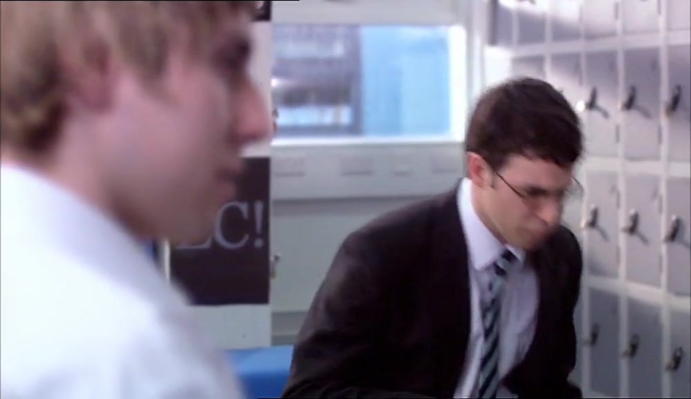 - OH, FUCKING HELL! - NOW I'M GOING TO BE LATE TO MY PARTY! 