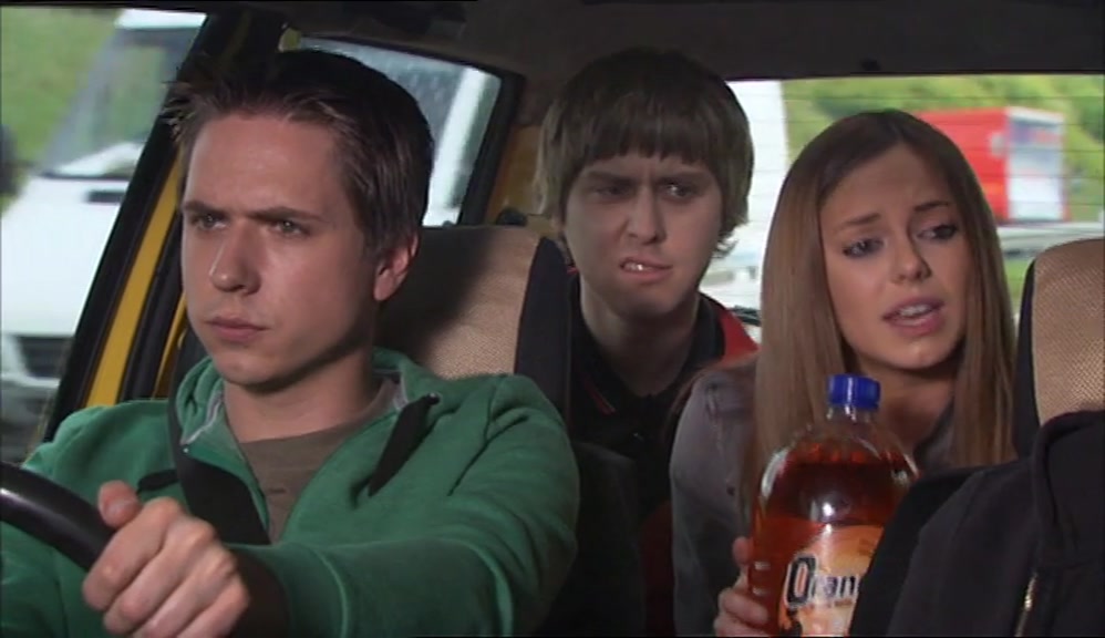 - I'M SURE MY SISTER WILL APPRECIATE IT. - I KNOW WHAT SHE WOULDN'T APPRECIATE... 