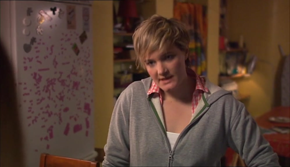 - TARA, DID YOU FIND THOSE TOWELS TO PUT DOWN? - YEP. 