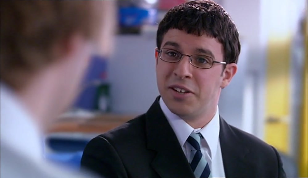 - I USED TO SIT NEXT TO HIM IN WOODWORK. - OF COURSE! 